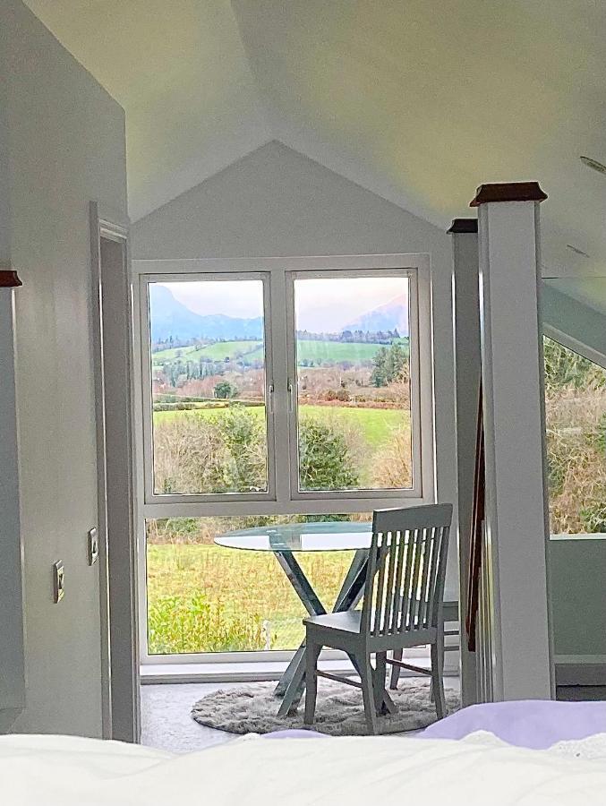 Lakeview Country House &