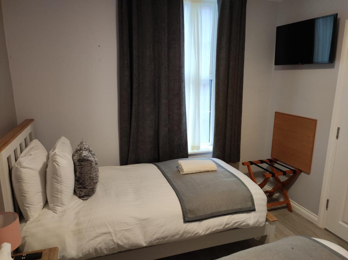 Kingdom Hostel *