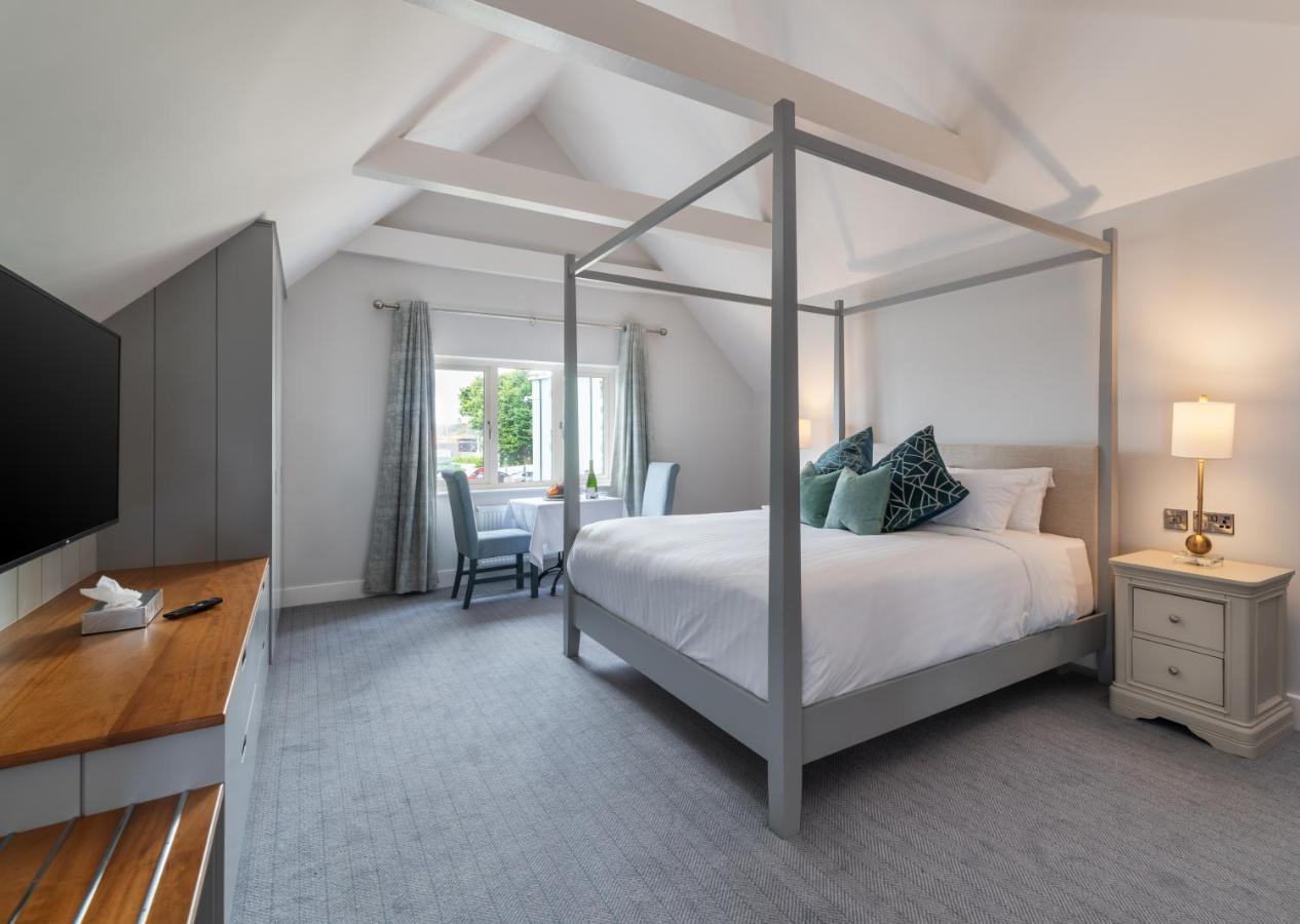 Hotel Heights 4*