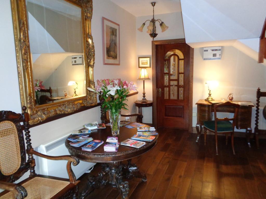 Redwood Bed & Breakfast