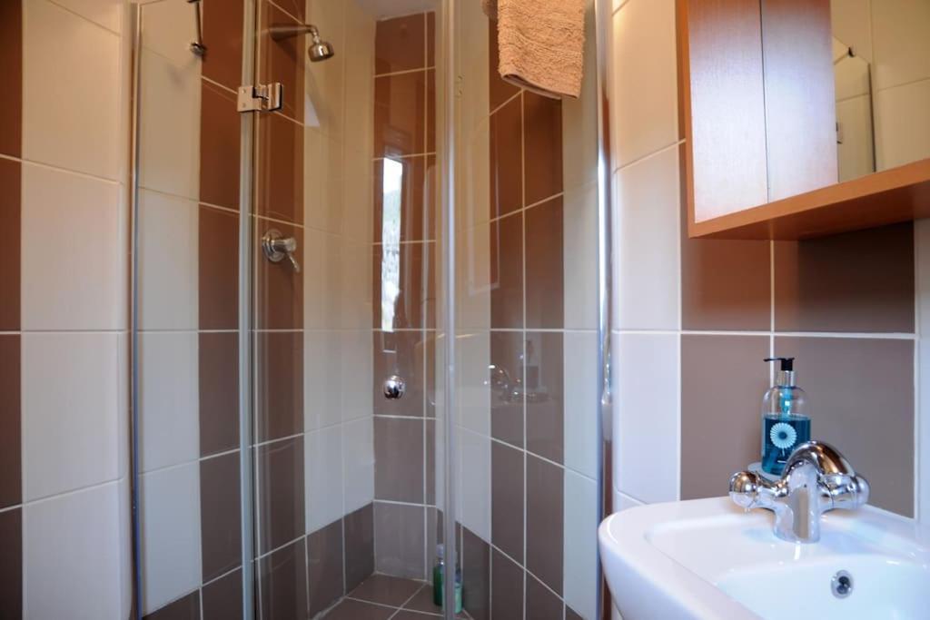 , Ring Of Kerry 2 Bed 2 Bathrooms Apartment