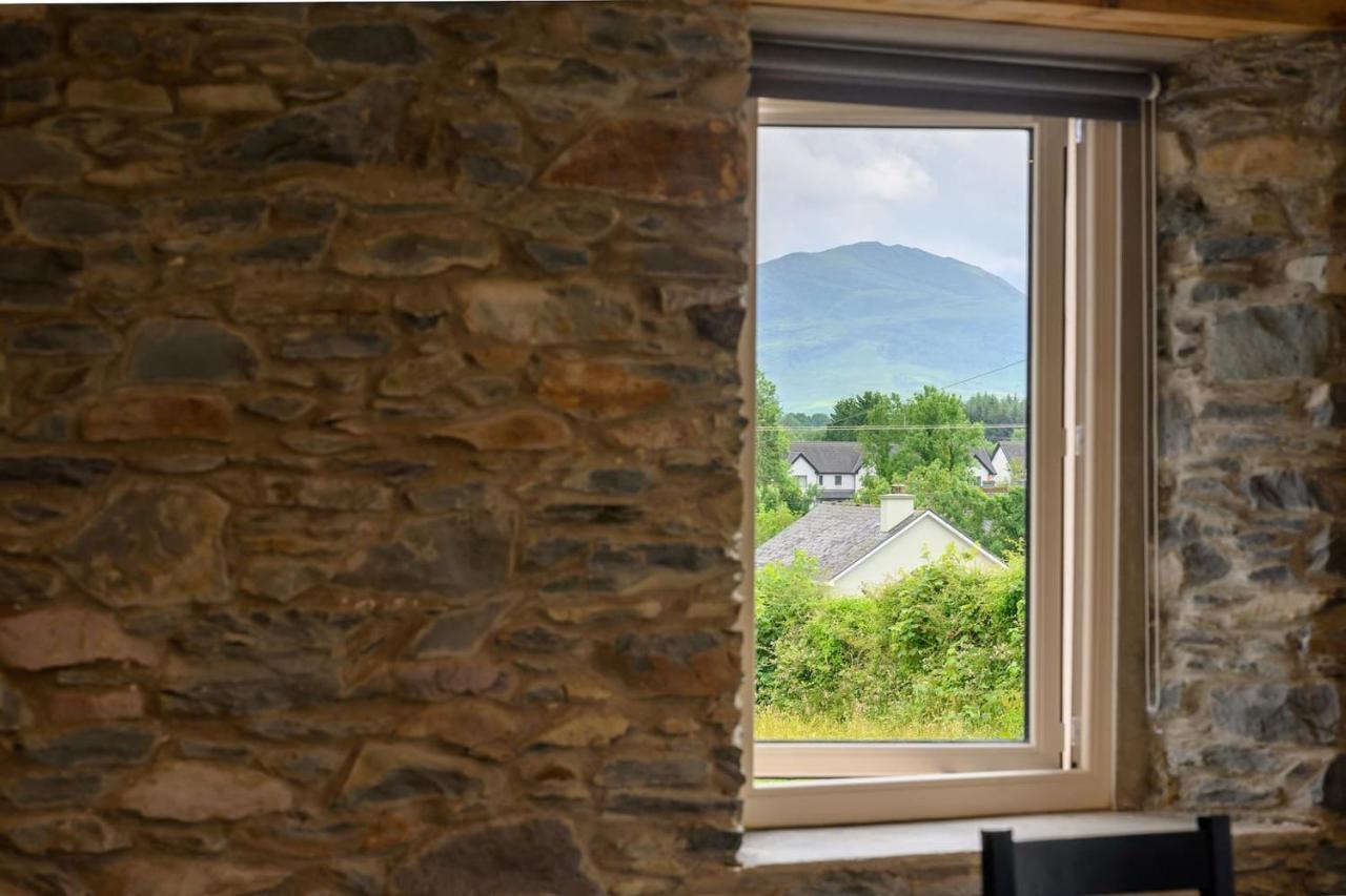 Old School Road Sleeps 6 Holiday home