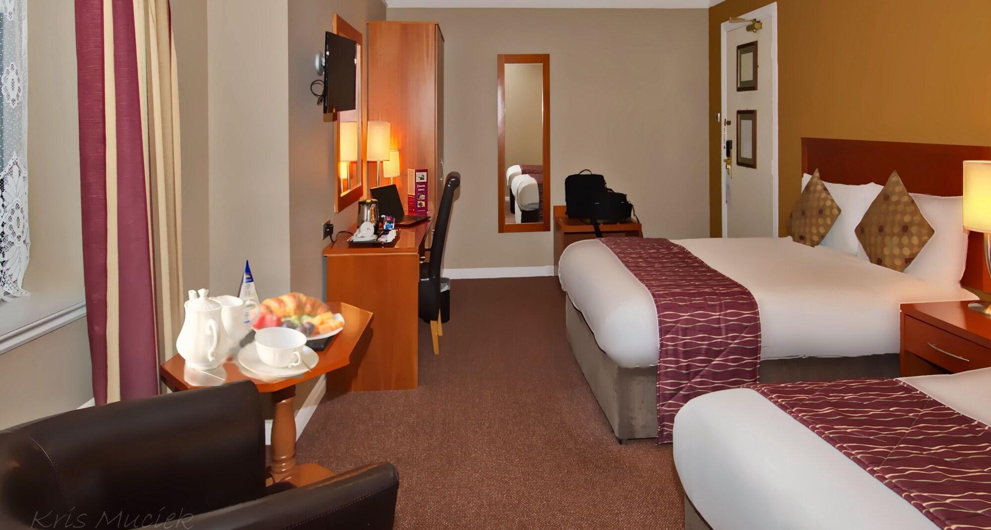 Hotel Eviston House 3*