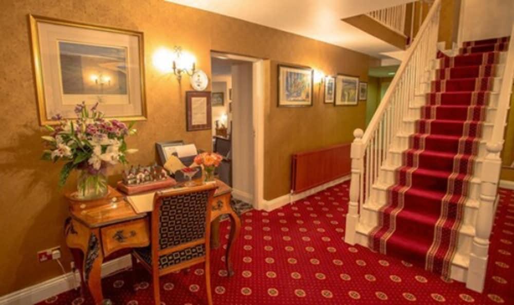 Killeen House And Rozzers Restaurant 3*