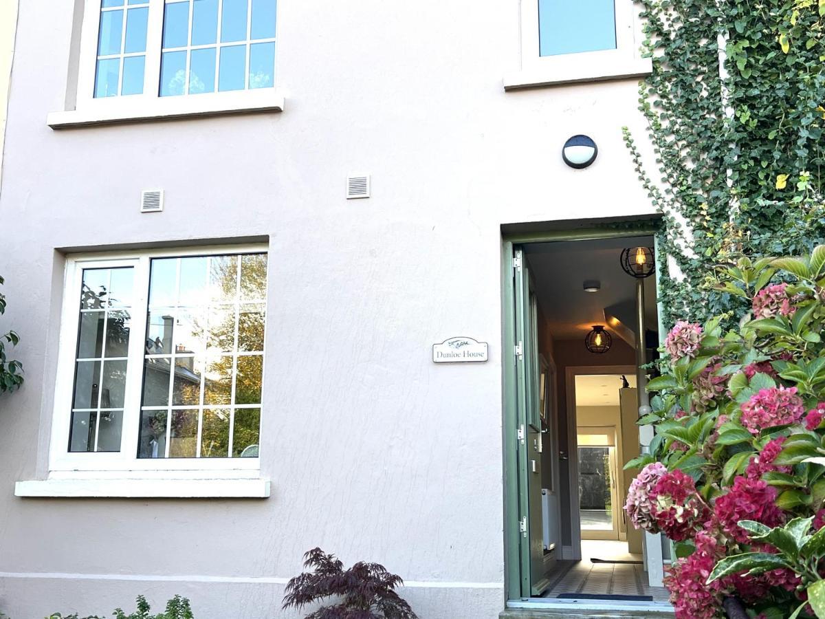Charming Cosy 4-bed House In *