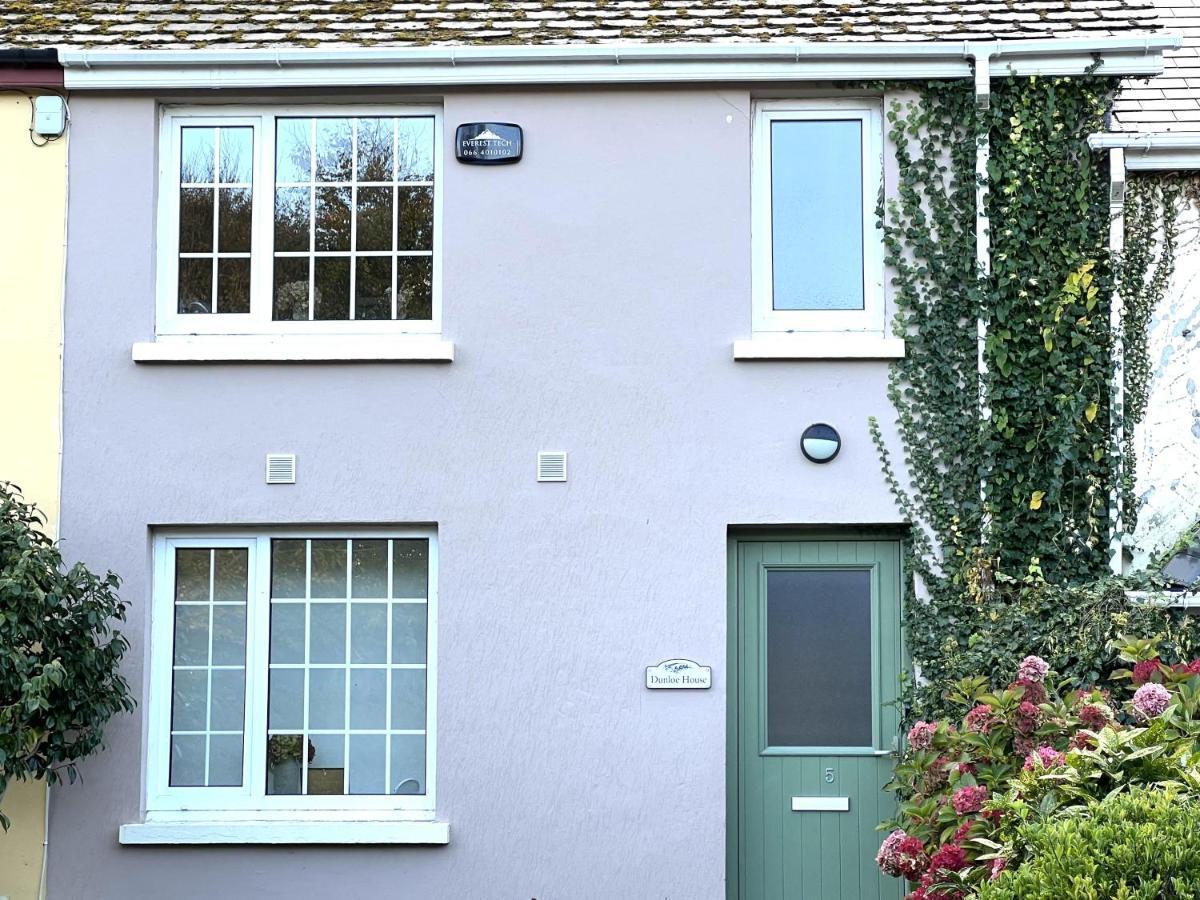 Charming Cosy 4-bed House In