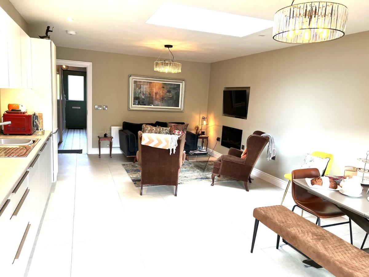 Holiday home Charming Cosy 4-bed House In *