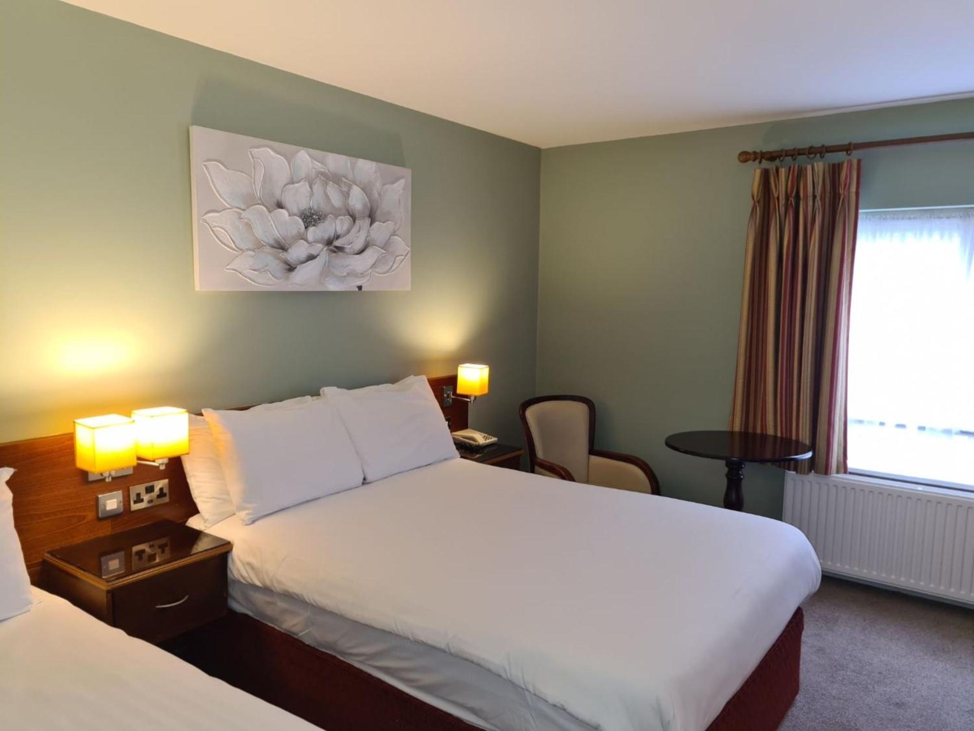 Court Hotel 3*