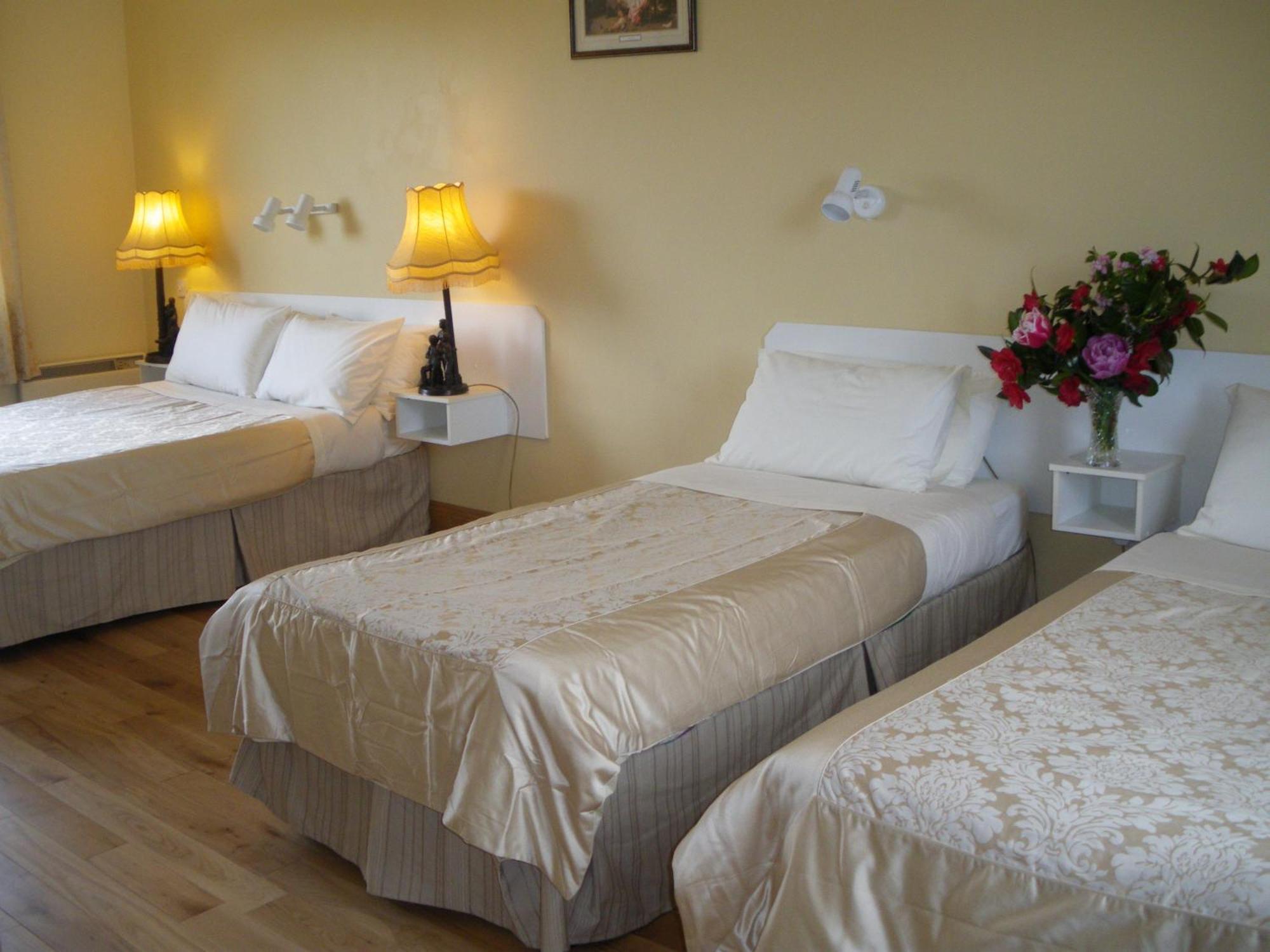 Redwood Bed & Breakfast 4*