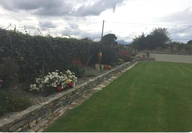V93c9r0 Stone View Wonderful Spacious Two Bed Attic Private Entrance Private Bathroom With Kitchenette *