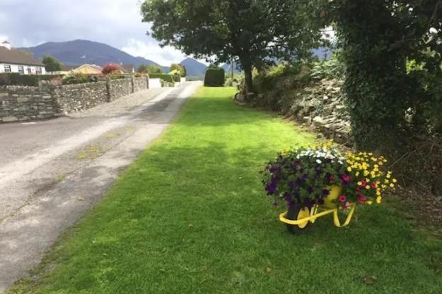 V93c9r0 Stone View Wonderful Spacious Two Bed Attic Private Entrance Private Bathroom With Kitchenette