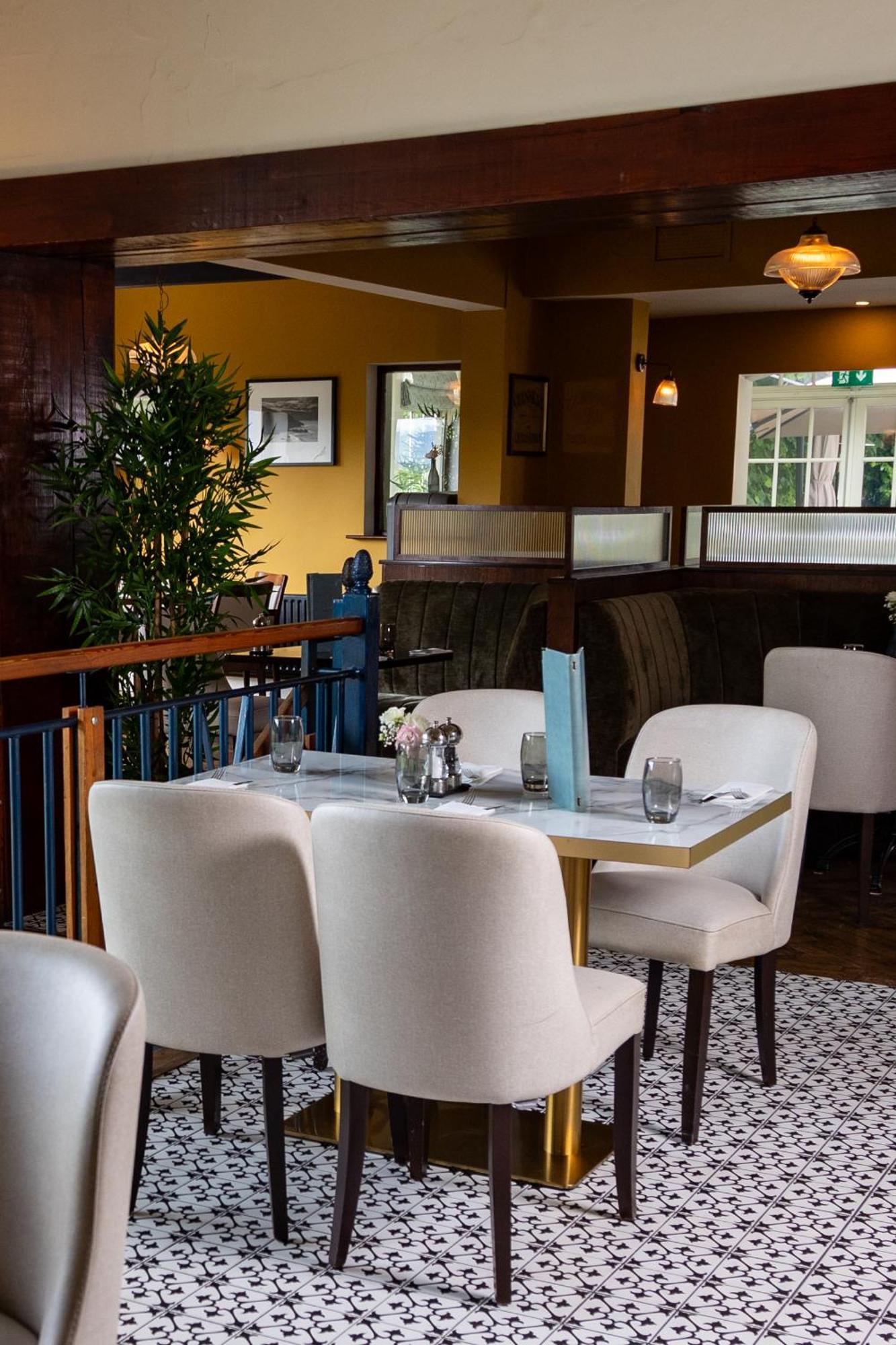 Hotel Heights Killarney