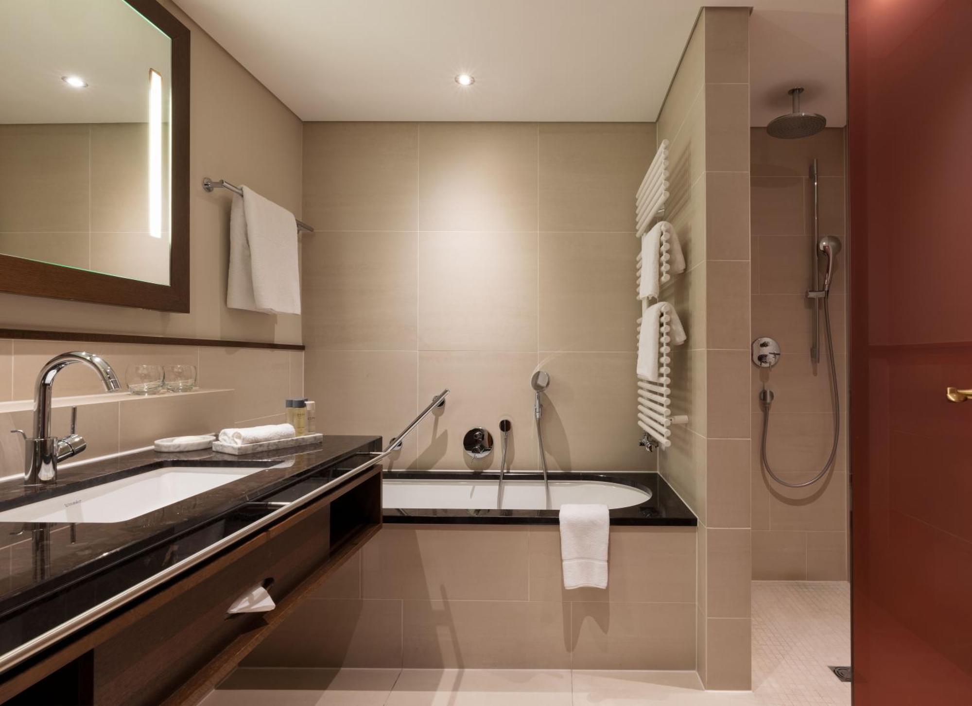 Hotel The Europe &