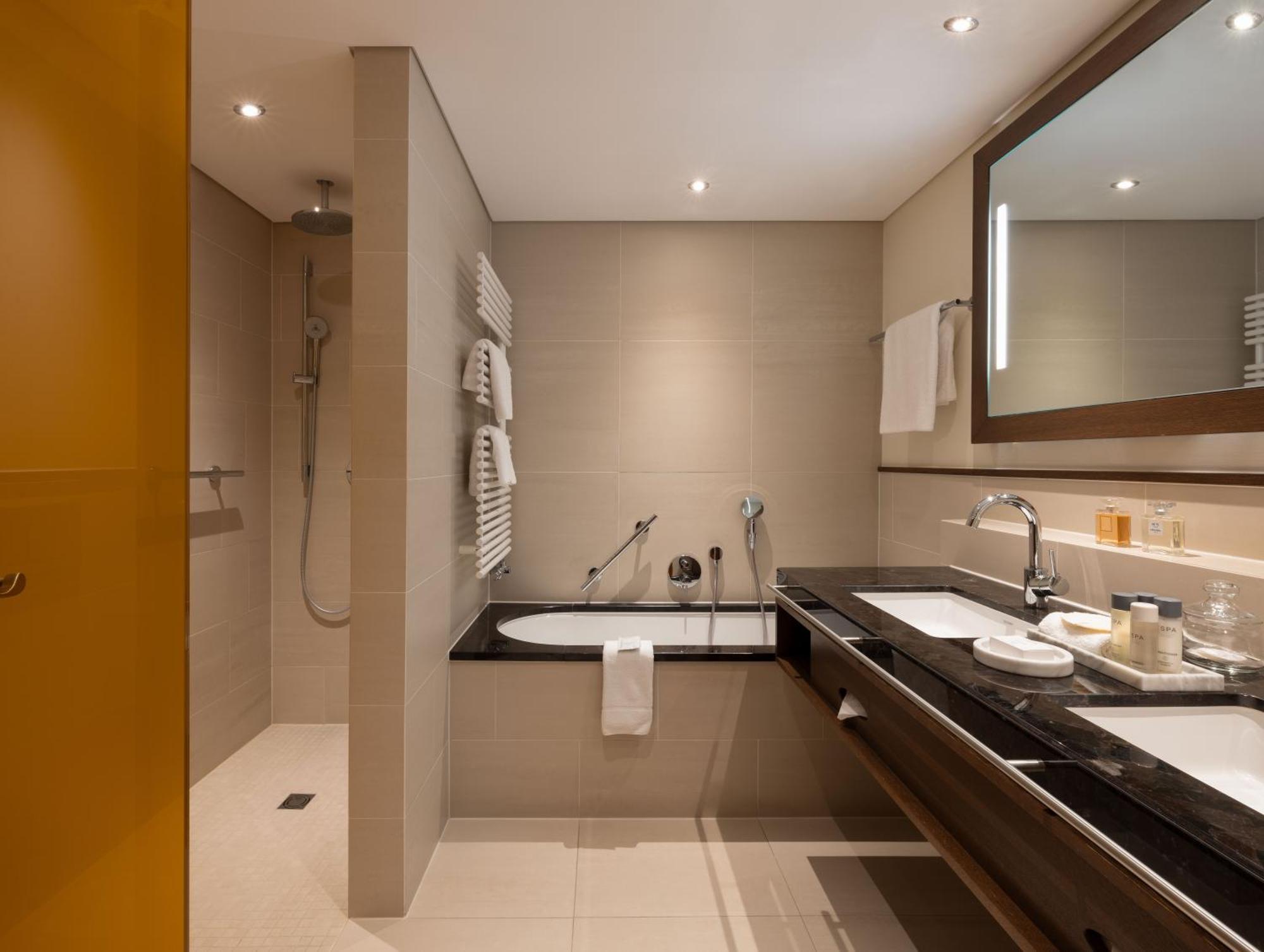 Hotel The Europe & Killarney