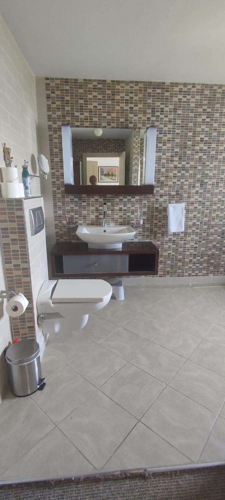 Ring Of Kerry 4 Bedroom House With Private Garden, Table Tennis Holiday home