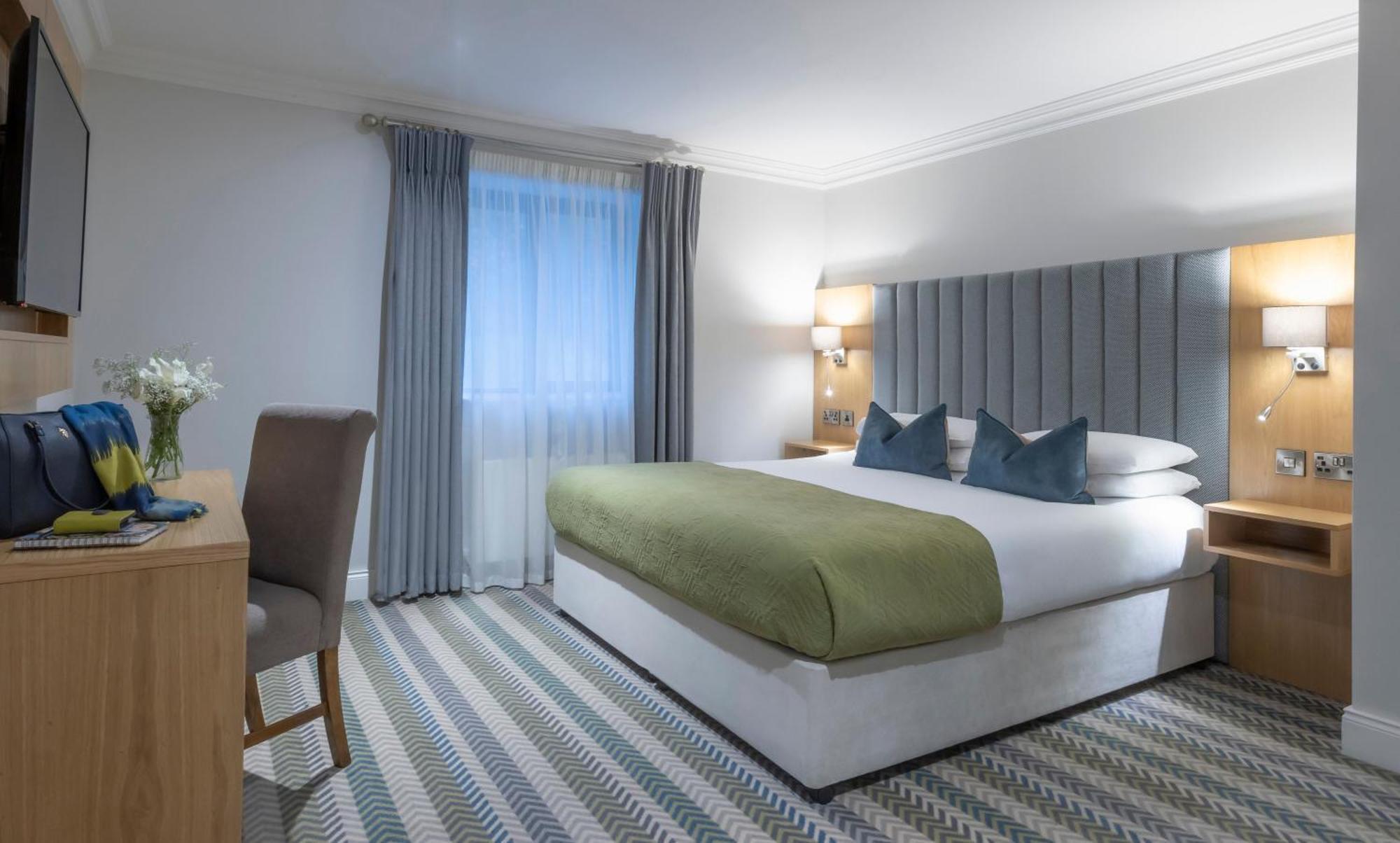 Hotel Heights 4*