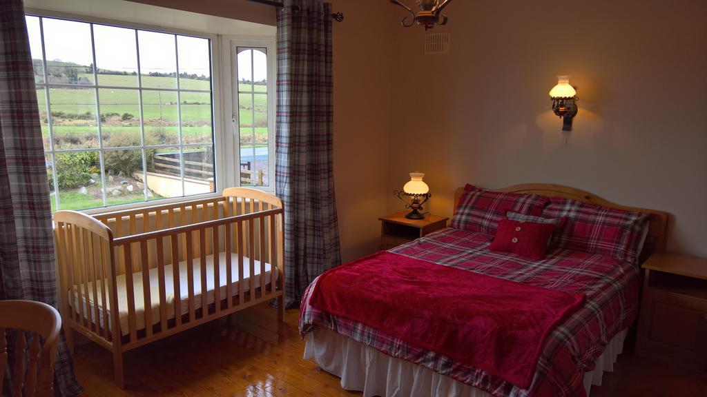 Kara Hem * Killarney