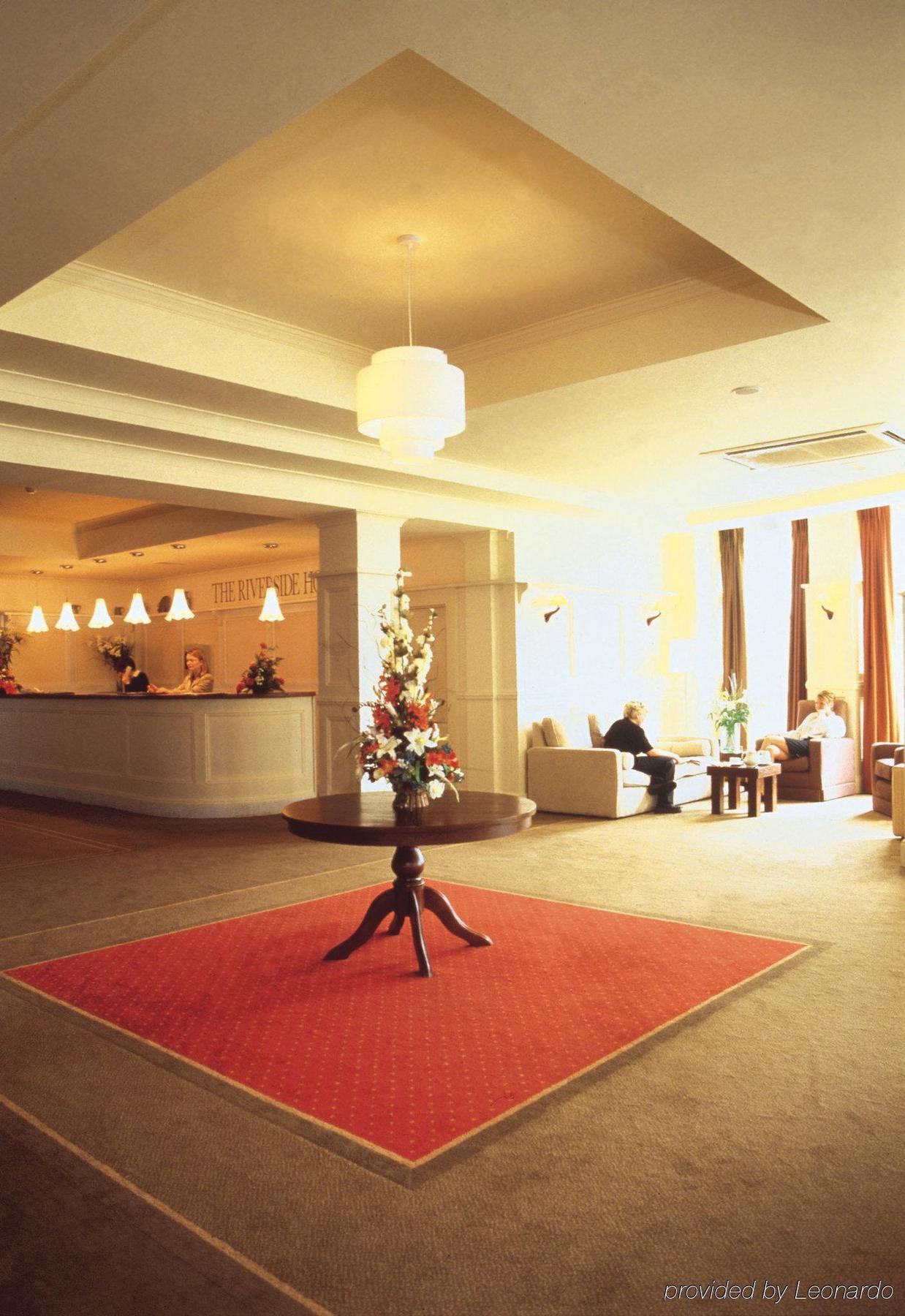 Riverside 4*