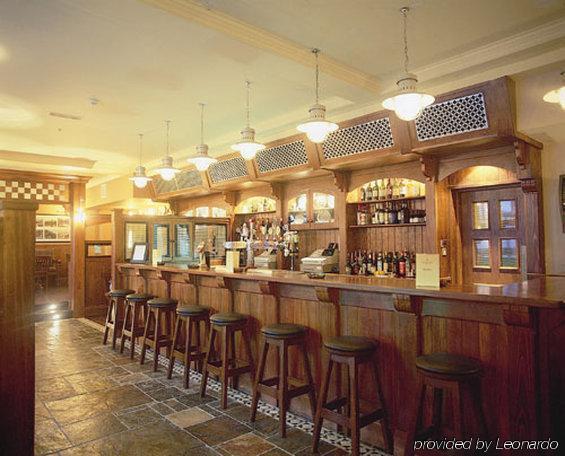 Riverside Hotel