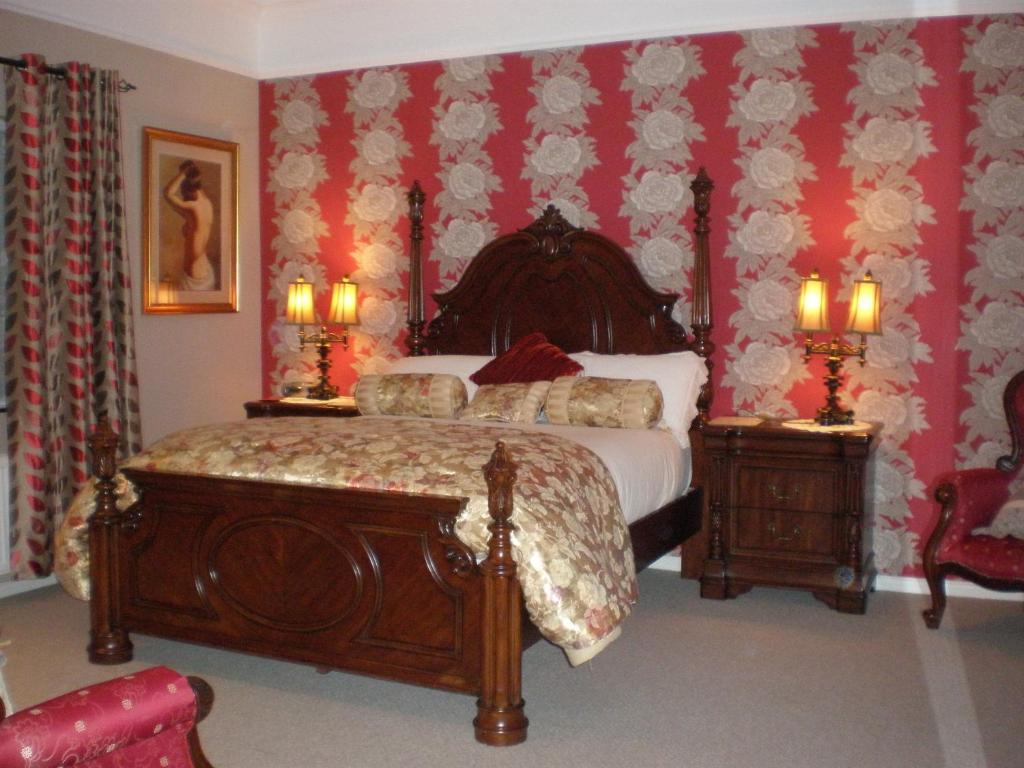 Crystal Springs 3*