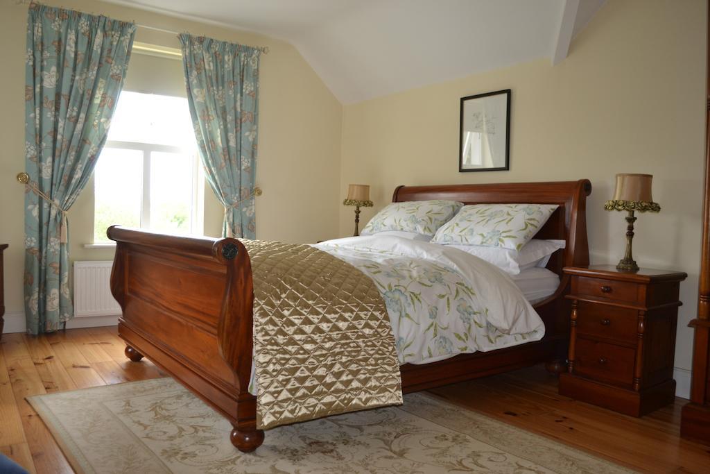 Guaire House Bed & Breakfast