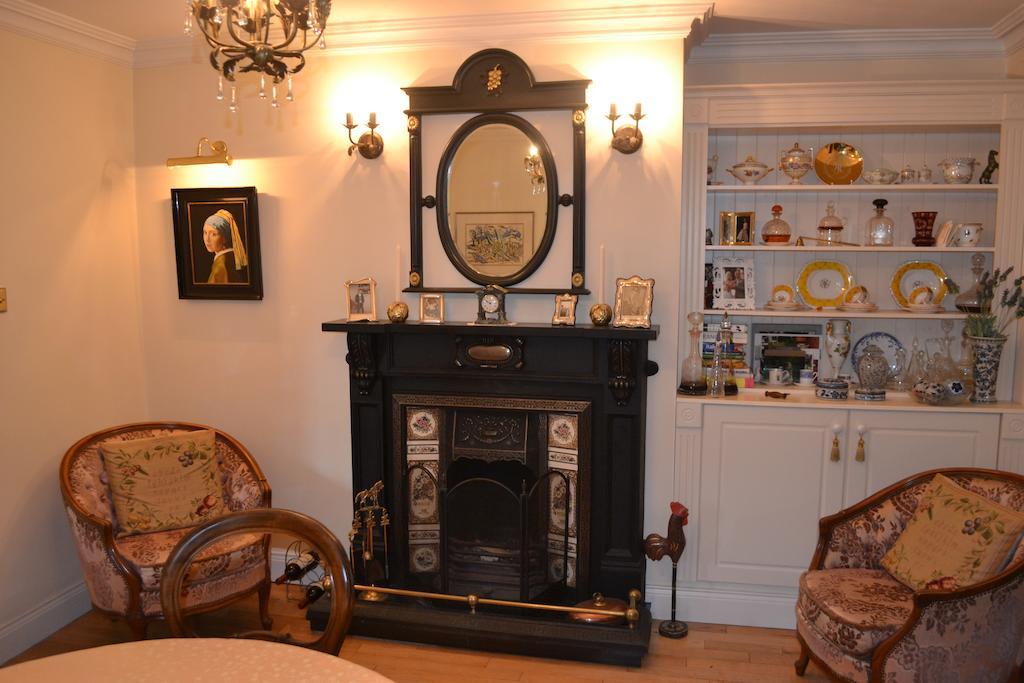 Guaire House Bed & Breakfast 4*