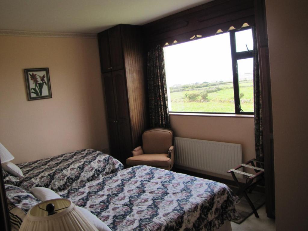 An Dooneen, The Hurley Farm 3*