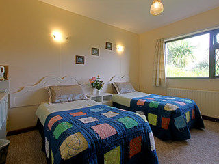 Bed & Breakfast Dromhall Heights 3*