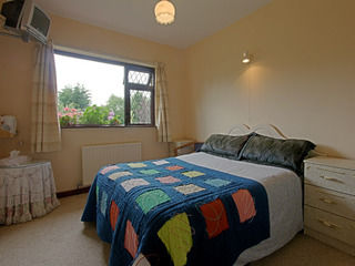 Bed & Breakfast Dromhall Heights 3*