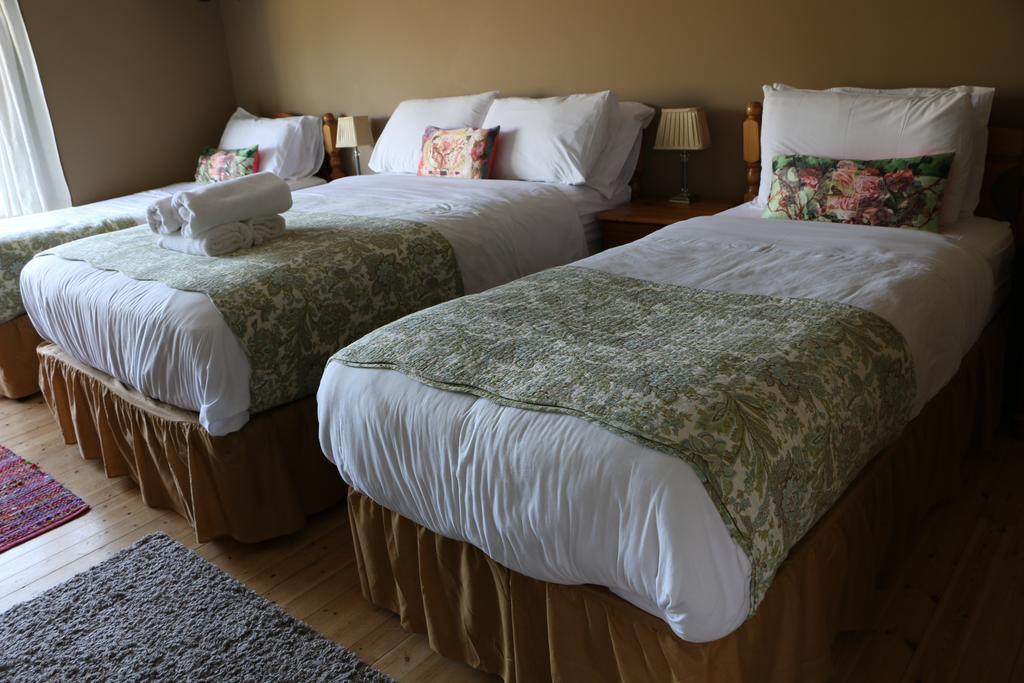 Rockfield House 2*