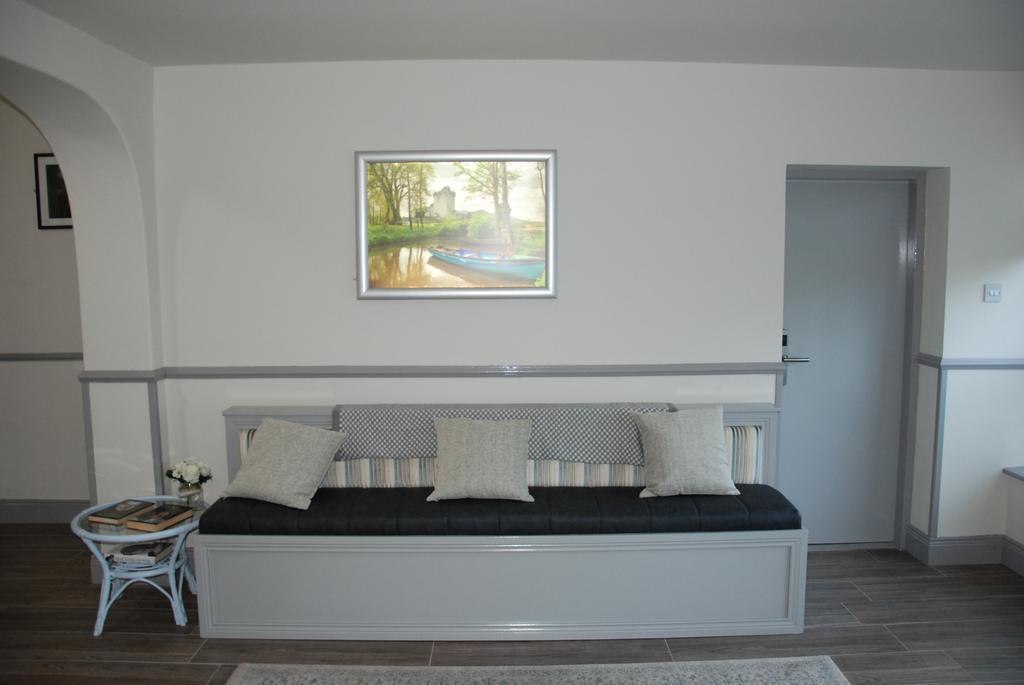 Irish Cottage Guest Accommodation Bed & Breakfast Killarney