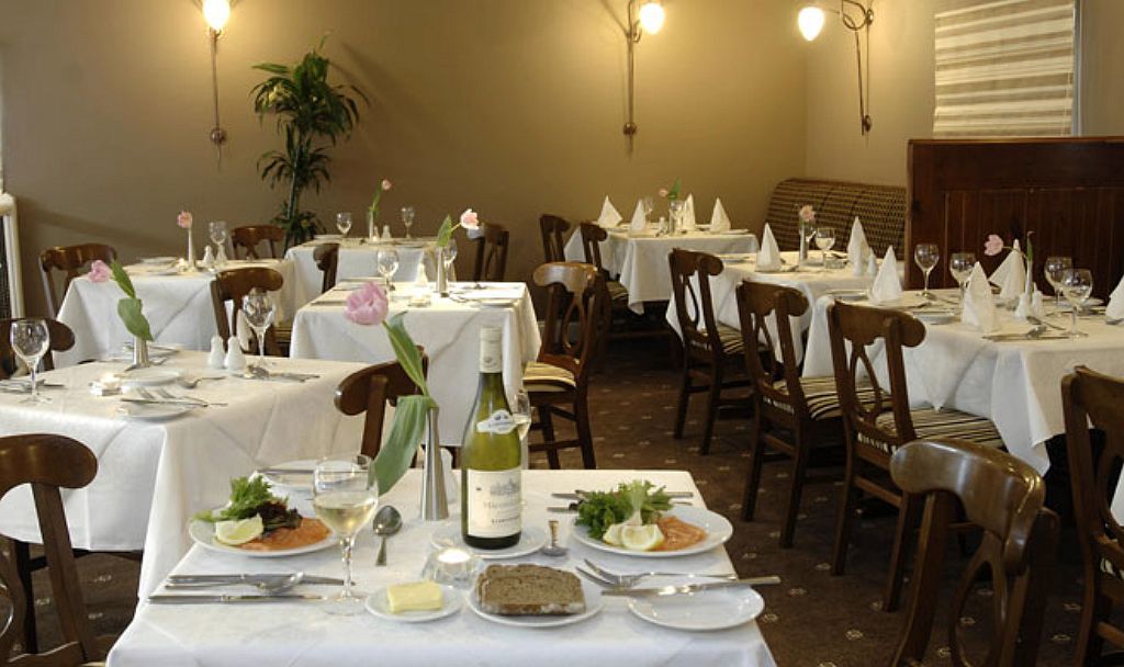 Hotel Court