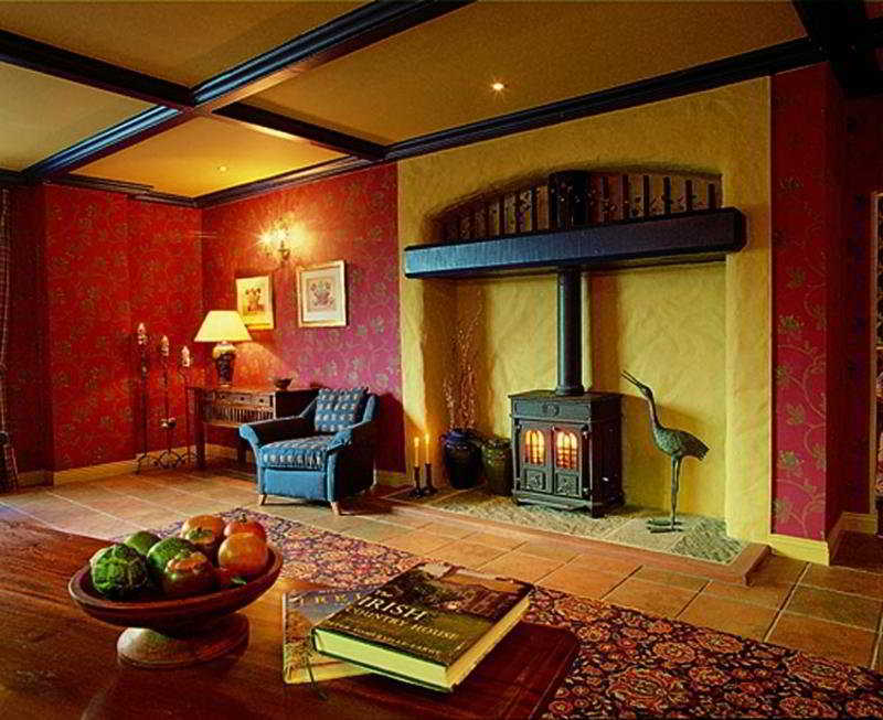 Hotel Whitegates Pub & Killarney