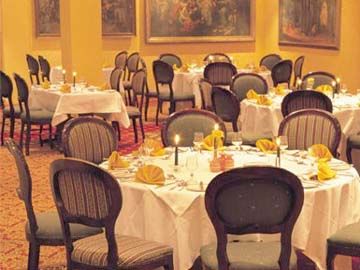 Towers & Leisure Centre Hotel 4*
