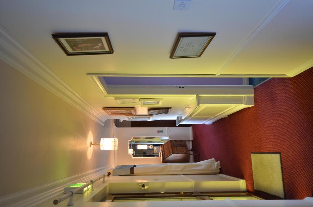 Gormans Country Home 4*
