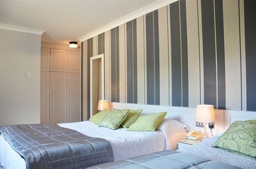 Ardree House Bed & Breakfast 4*