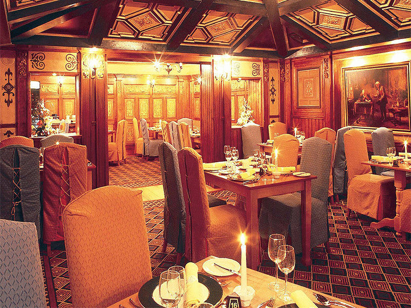 Avenue Hotel