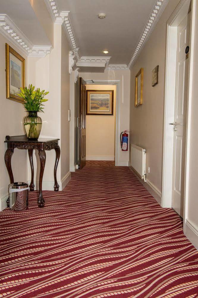 Mcsweeney Arms Hotel 3*