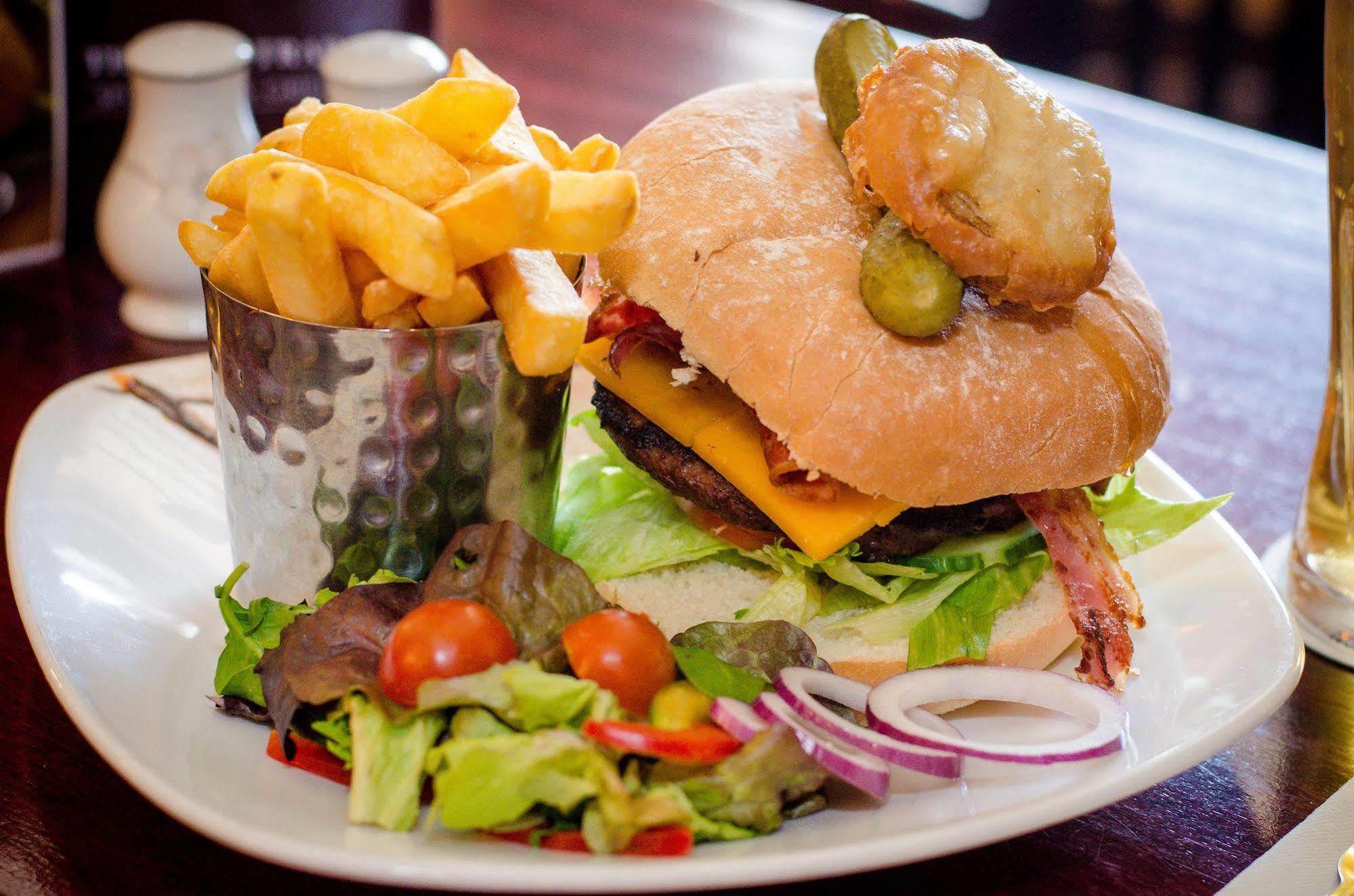 Hotel Mcsweeney Arms 3*