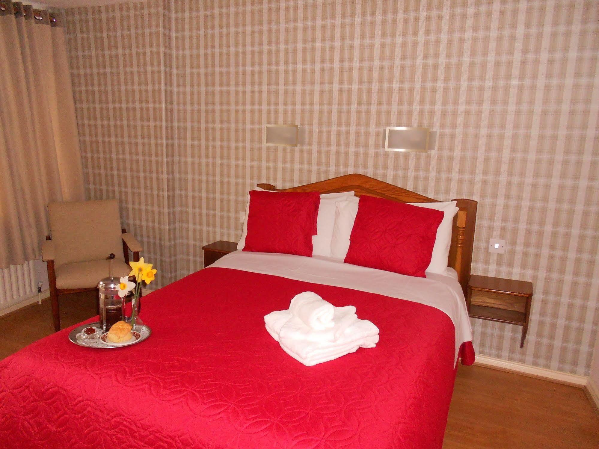 Bed & Breakfast The Gardens 3*