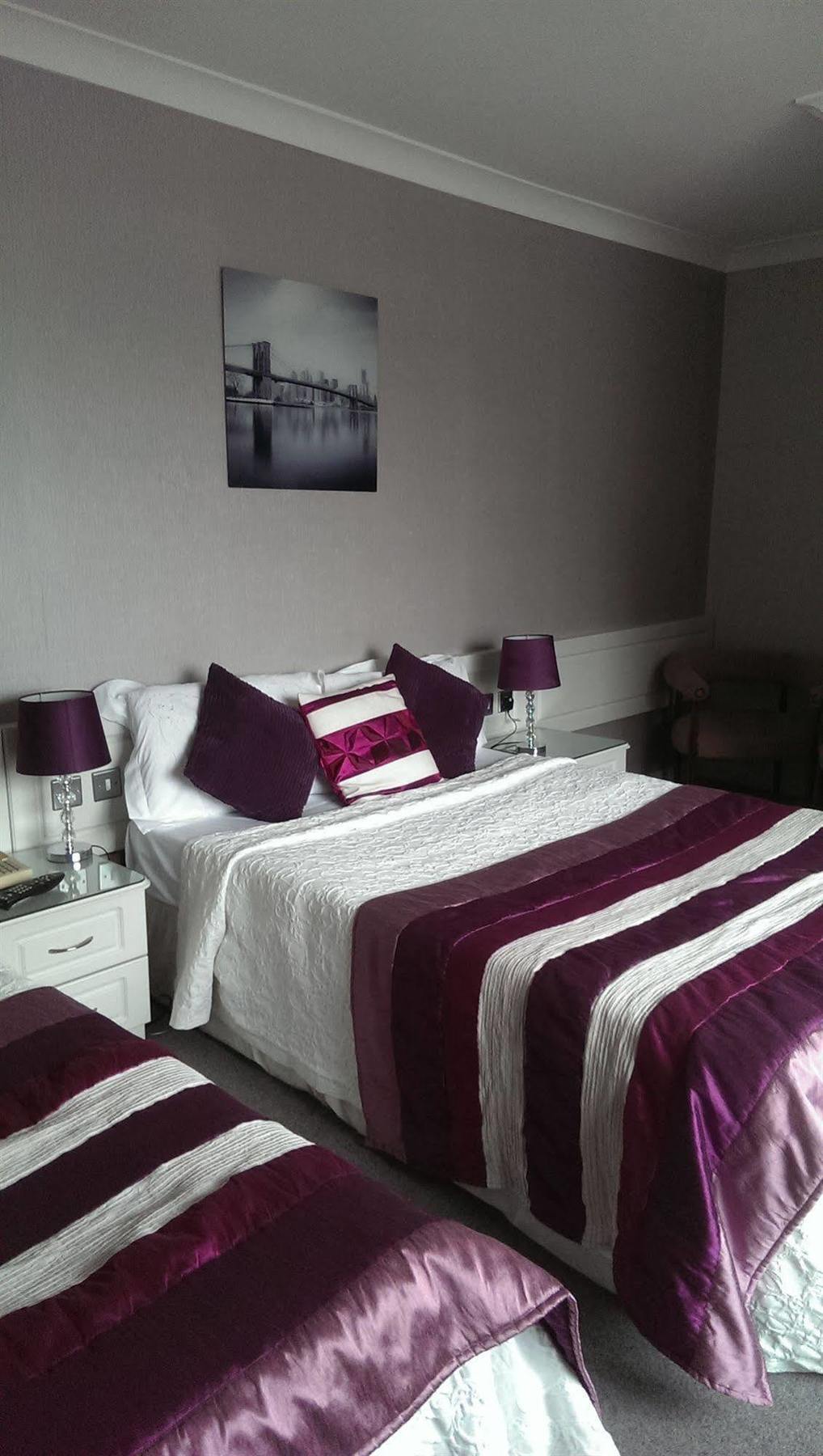 Bed & Breakfast Ardree House 4*