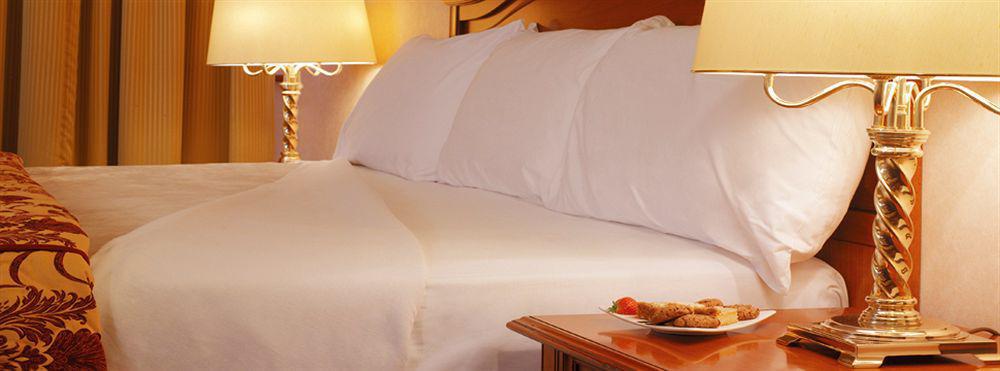 Towers & Leisure Centre Hotel 4*