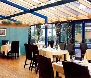 Whitegates Pub & Hotel 3*