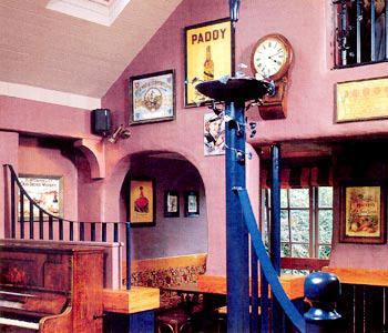 Hotel Whitegates Pub &