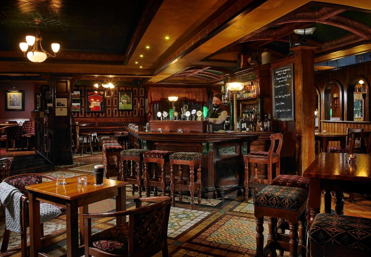 Avenue Hotel