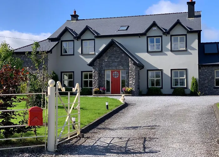 Luachra Lodge