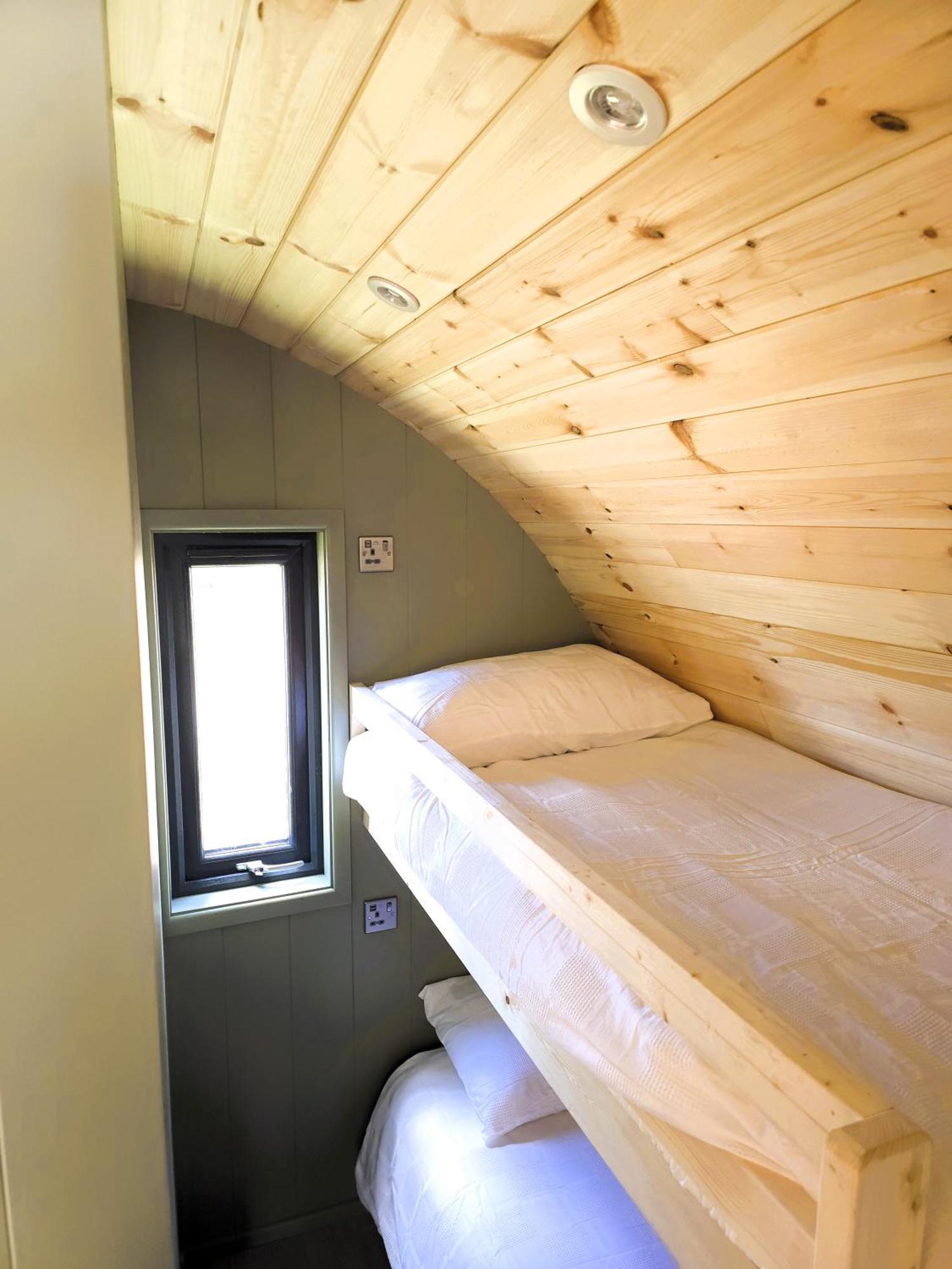 Lodge Nadur Pods *