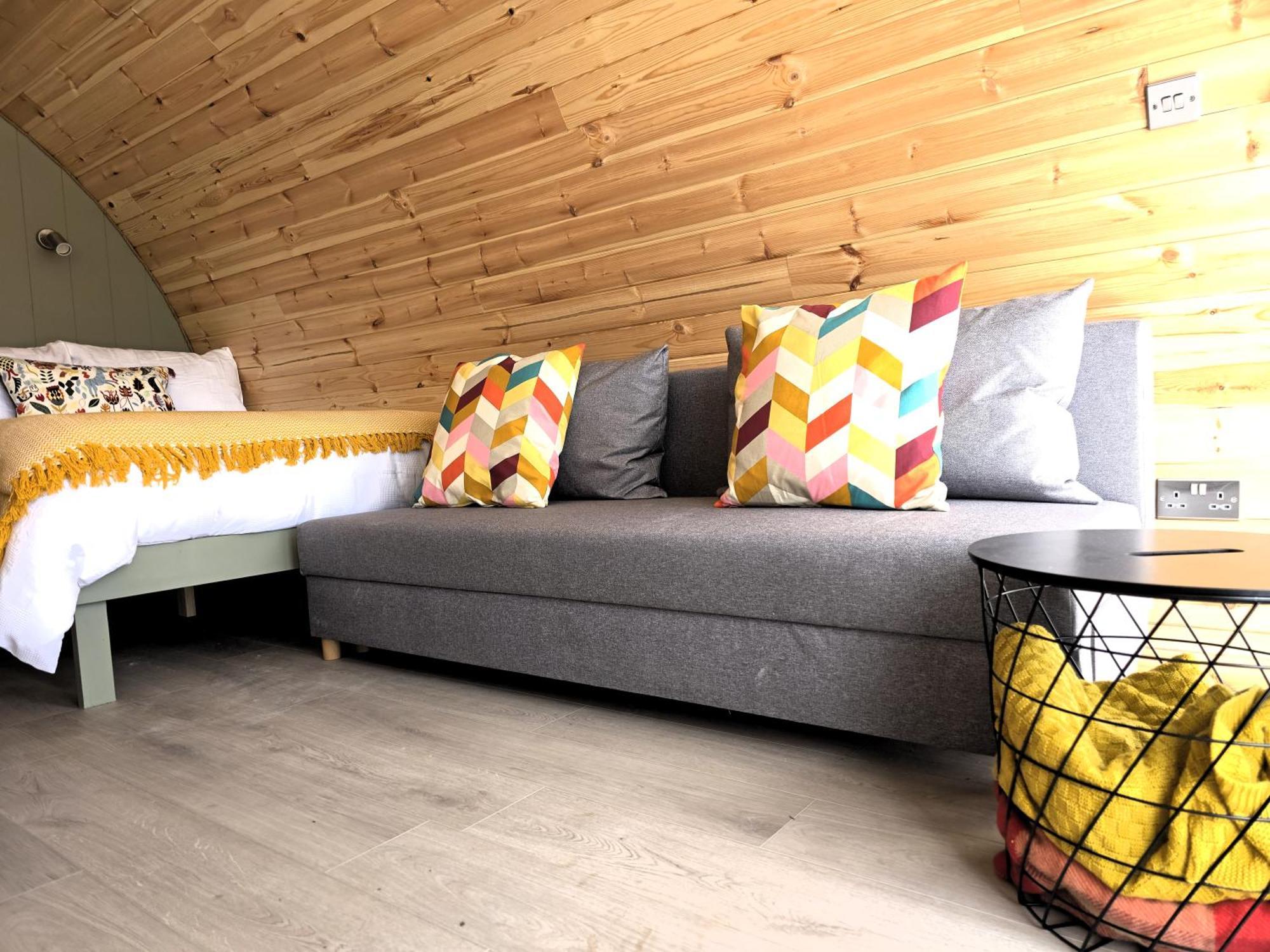 Lodge Nadur Pods *
