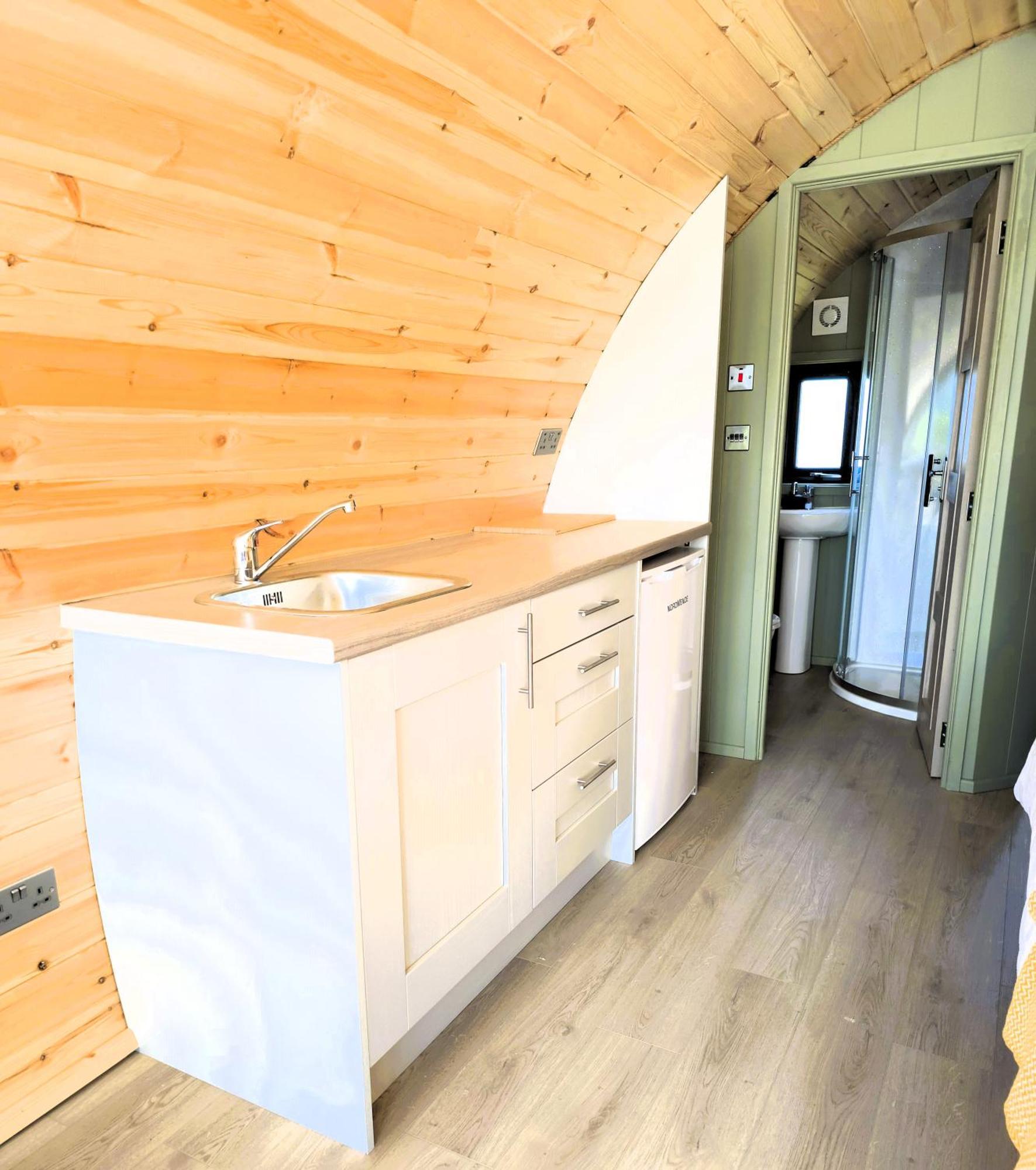Lodge Nadur Pods