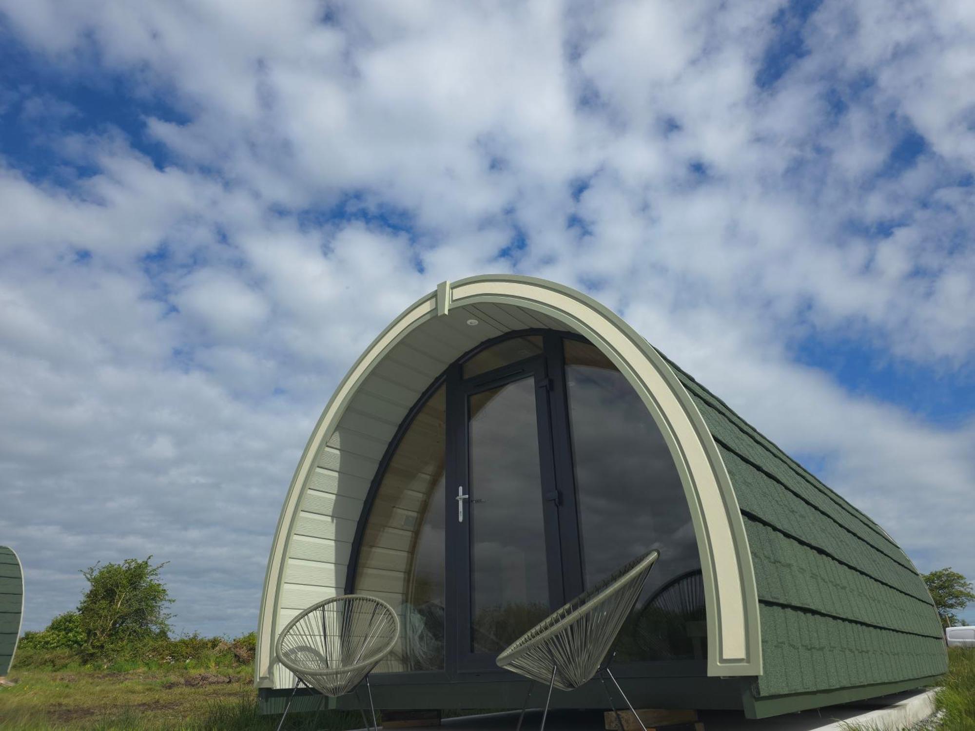Lodge Nadur Pods *